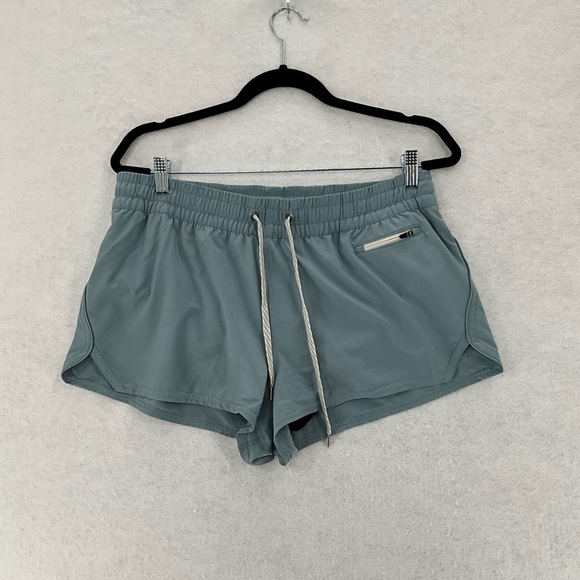 Vuori Pants - Women's Vuori Clementine 2.0 Short 2.5” Lake XL‎